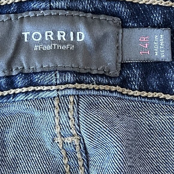 Torrid Women's Blue Denim Ankle Jeans Size 14Regular Distressed Mid Rise Stretch - Picture 7 of 14